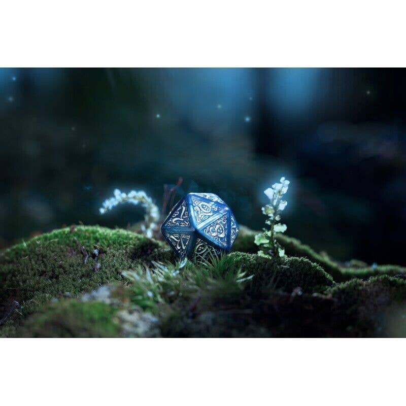 Set di dadi Elvish Q-Workshop in cobalto e argento