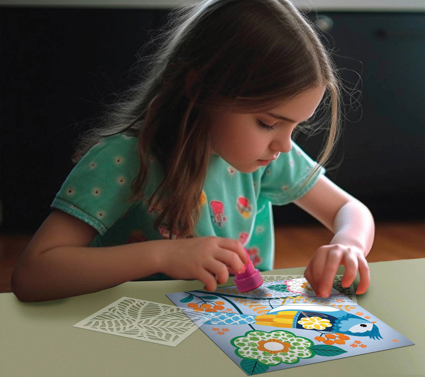 Stencil con motivo «Spring Color»