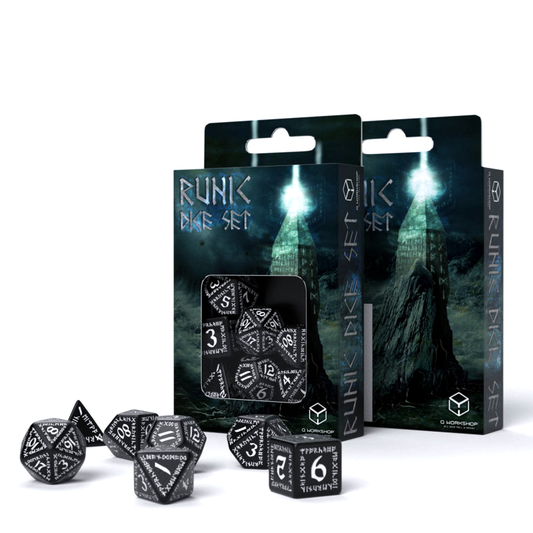 Set di dadi runici in bianco e nero