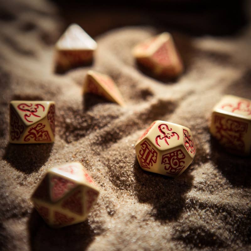 Set di dadi Call Of Cthulhu Masks Of Nyarlathotep Beige e Bur